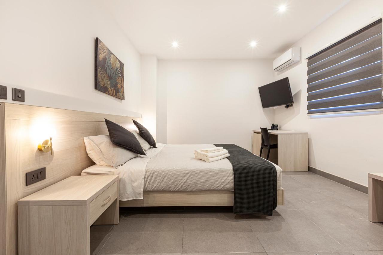 Charming,Comfortable And Centrally Located Group Accomodation グジラ エクステリア 写真